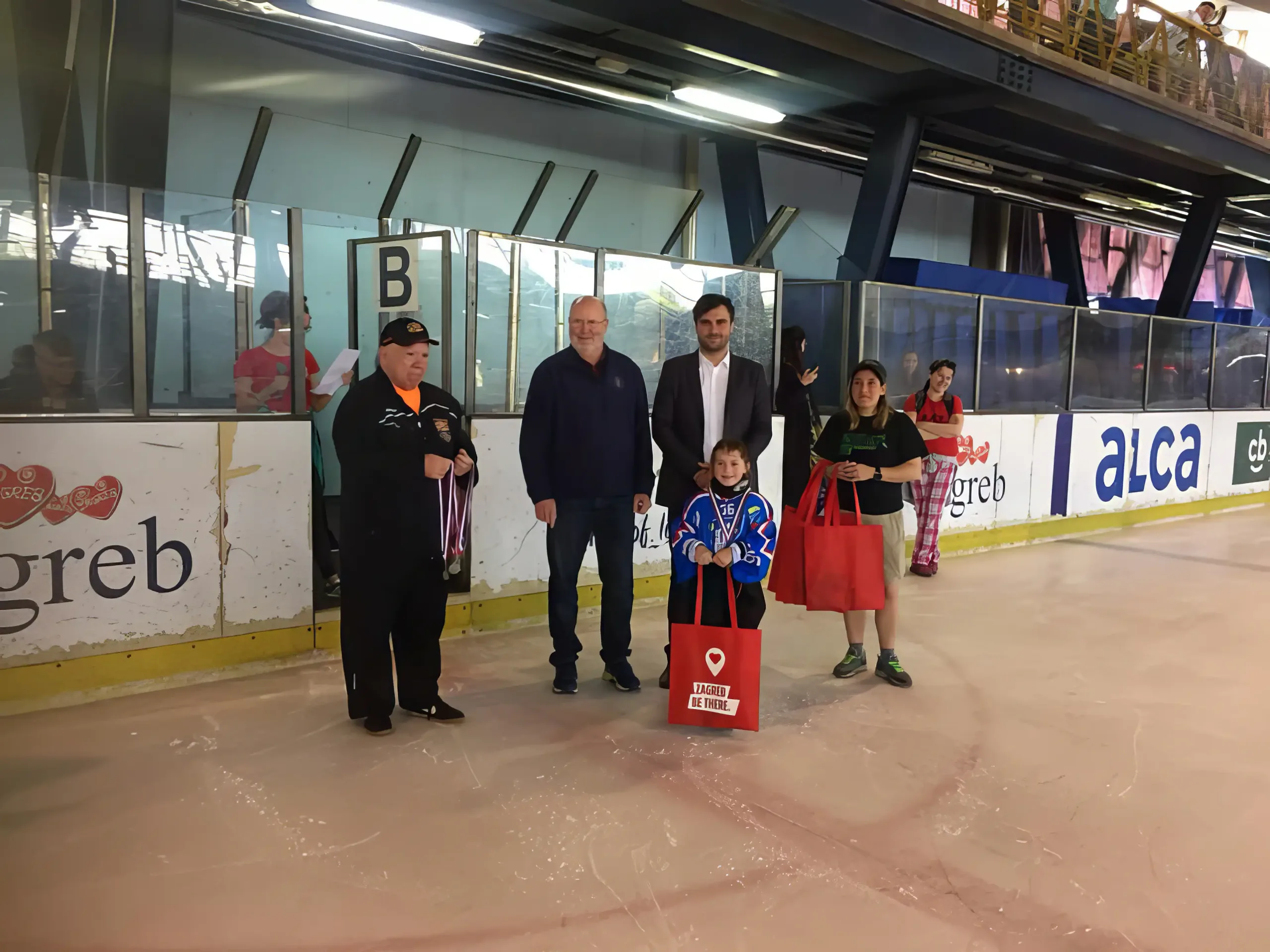 tom ryan pops hockey